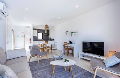 Sagres House | Villa Back Loop with private pool and garden in Sagres