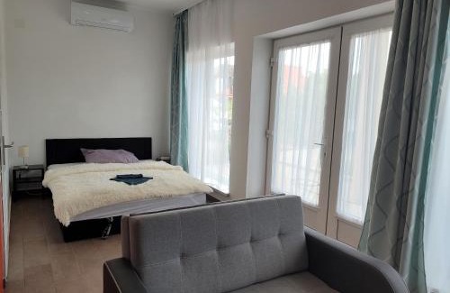 Balatonboglar Apartment | Villa Balifornia -Állatbarátoknak