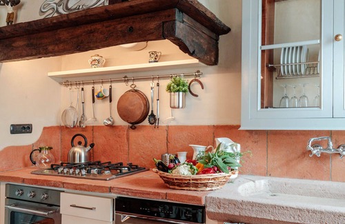 Vicopelago Villa | Villa BRUNETTA, Discover your Modern but Traditional Villa in Lucca