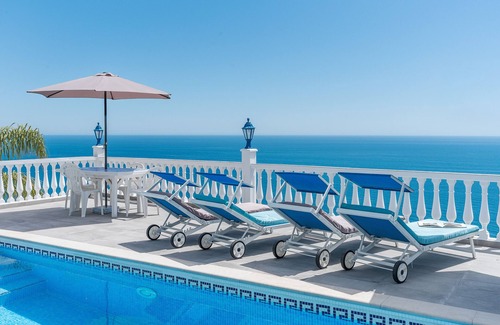 Almunecar Villa | Villa "Buganvilla" with Sea View, Pool, Whirlpool, Terraces & Garden