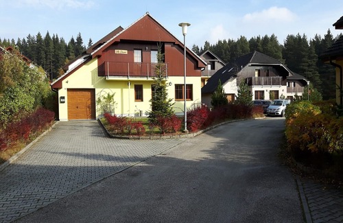 Lipno nad Vltavou Villa | Villa by Lake & Slopes