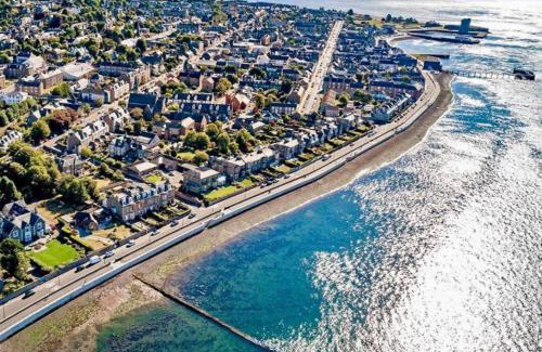 Broughty Ferry Villa | Villa by the Sea