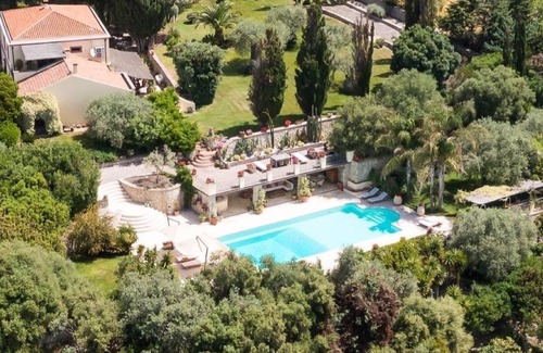 Bosa Villa | Villa Calmedia