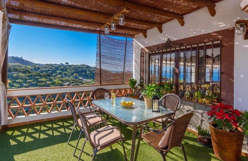 Almunecar House | Villa Camarón Almuñécar by Ruralidays