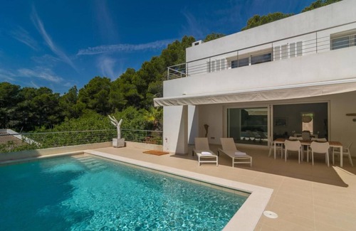 Provensals Villa | Villa 'Carritx' with Mountain View, Wi-Fi and Air Conditioning