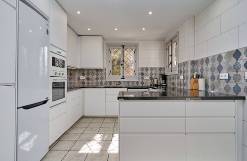 Salobrena Villa | Villa "Casa Bonita" with Stunning Views & Heated Pool