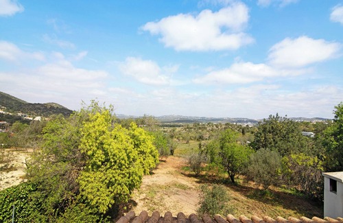 Cerro do Mocho Villa | Villa 'Casa Da Oliveira' with Private Pool, Wi-Fi and Air Conditioning