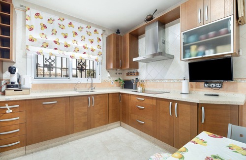 Los Gallos-Cerromolino Villa | Villa 'Casa Las Golondrinas-solo Familias' with Private Pool, Wi-Fi and Air Conditioning