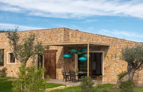 Campo nell'Elba Villa | Villa Casalina Mediterranean Resort with Garden and Pets Allowed