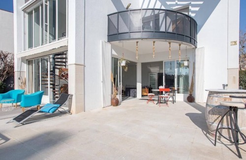 Sitges Villa | Villa Cela 5 minut. walk from the beach. Barcelona 25min. by car. A/C. Design.