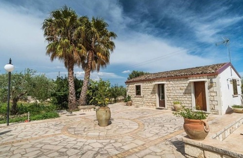 Casa Papa Villa | Villa Chiaramonte amazing villa with p/pool and Spa close to Sciacca