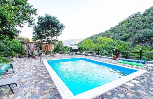 Motta Camastra Villa | Villa Circe: A characteristic and welcoming cottage situated at a short distance from the suggestive Alcantara Gorges, with Free WI-FI.