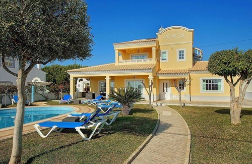 Vale de Parra Villa | Villa Coelha - Table tennis and Pool Table