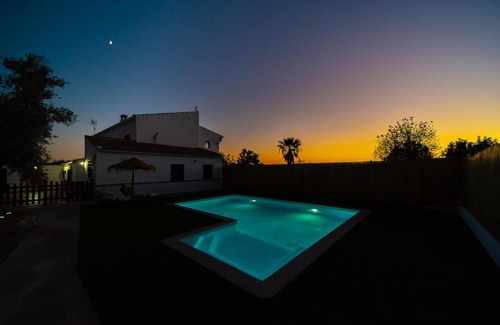 Hornachuelos House | Villa Colorín