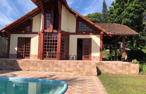 Bracui House | Villa com deck e piscina privativa, vigilância 24 horas no condomínio Bracui