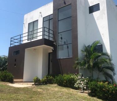 Melgar Villa | Villa con piscina privada y zona bbq en condominio