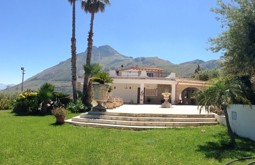 Termini Imerese Villa | Villa Consiglio - Splendid villa with private swimming pool in the heart of the Mediterranean