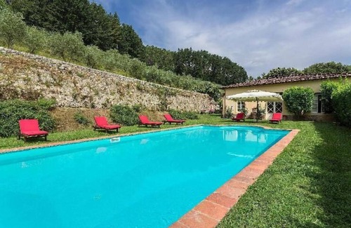 Badia Cantignano Apartment | VILLA CONTRONI .