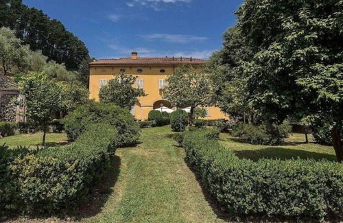 Badia Cantignano Apartment | VILLA CONTRONI .