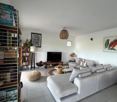 Dampierre Villa | Villa cosy toute équipée avec piscine