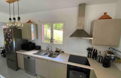 Dampierre Villa | Villa cosy toute équipée avec piscine