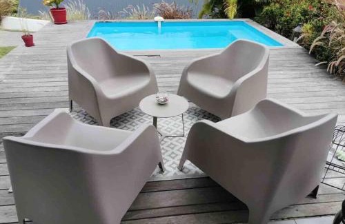Dampierre Villa | Villa cosy toute équipée avec piscine
