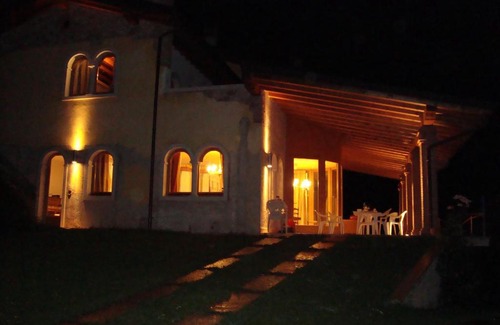 Montioni Villa | Villa d'epoca sul Lago di Garda con piscina interna e parco con laghetto