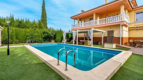 Gojar House | Villa de la Acacia