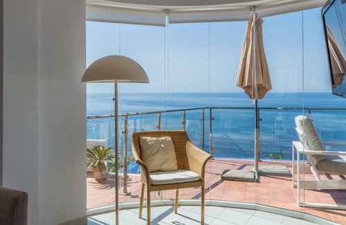 Salobrena Villa | Villa Delfín Blanca with fantastic views and private pool