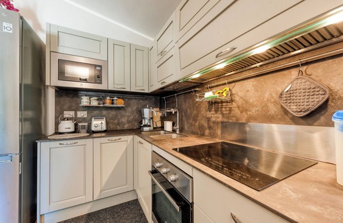Lecce Villa | Villa 'Dependance' with Shared Pool, Wi-Fi and Air Conditioning