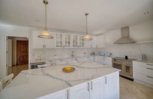 Mouans-Sartoux Villa | Villa des Lilias: newly renovated with amazing pool & gym, French Riviera