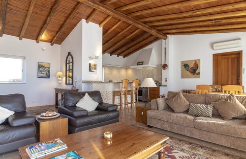 Lagoa e Carvoeiro House | Villa Diane, Luxury Cottage, Ocean views, pool