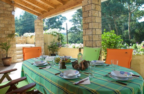 Kato Korakiana House | Villa Doukas A Place to Relax