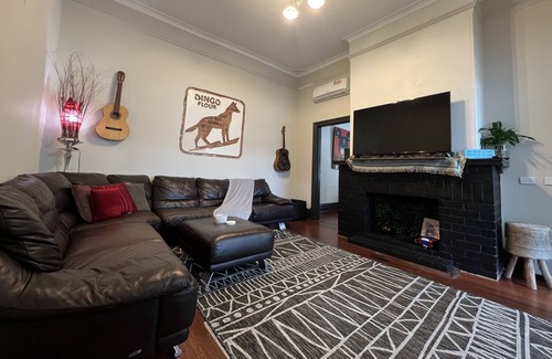 North Fremantle Villa | Villa Dragon Tree. Entire Home in Upmarket North Fremantle.