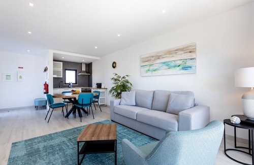 Sagres House | Villa Drop In with private pool and garden in Sagres