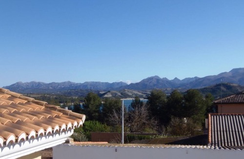 Arenas del Rey Apartment | Villa Dueña house, Los Bermejales reservoir.