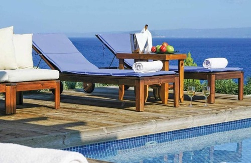 Paliouri House | Villa Ekavi by Fantasia Villas