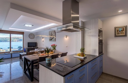 Cizici Villa | Villa Ema with Seaview, swimming pool, garage, BBQ & playroom