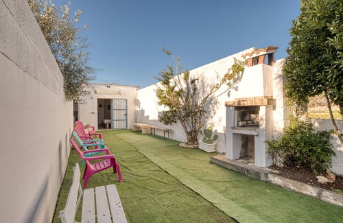 Torre San Giovanni Villa | Villa 'Emanuele Con Piscina' with Private Pool, Private Garden and Air Conditioning