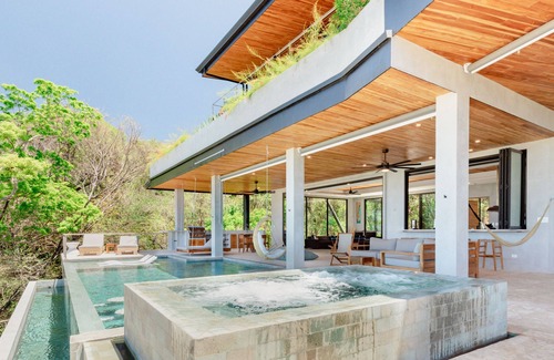 Nosara Villa | Villa Enlightened/Ocean View/Walk to Beach