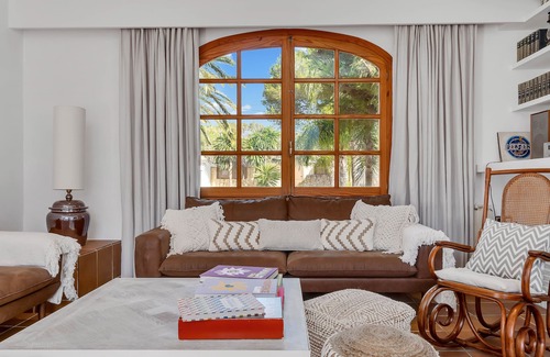 Parcent Hotel | Villa Enri . Pool BBQ Jacuzzi . Optional Guesthous