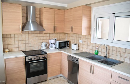 Georgioupolis Villa | Villa Fantasia- Less than 5-Min Walk to Kalivaki Beach with private pool