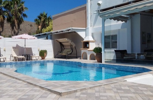 Georgioupolis Villa | Villa Fantasia- Less than 5-Min Walk to Kalivaki Beach with private pool