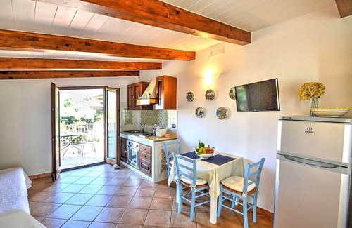 Sant'Agnello House | Villa Fillide C: A cozy studio apartment surrounded by a lemon and orange garden, with Free WI-FI.