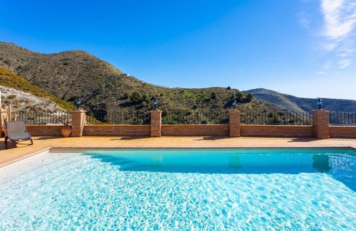 Nerja Villa | Villa Flores - Five Bedroom Villa, Sleeps 10