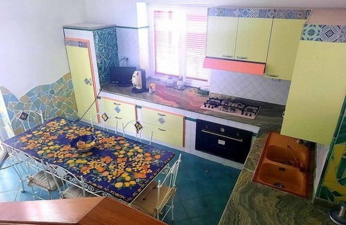 Vietri sul Mare Villa | Villa Furina: A bright and sunny four-story villa built on the sloping cliff in front of the sea, with Free WI-FI.