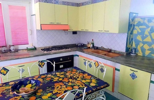 Vietri sul Mare Villa | Villa Furina: A bright and sunny four-story villa built on the sloping cliff in front of the sea, with Free WI-FI.