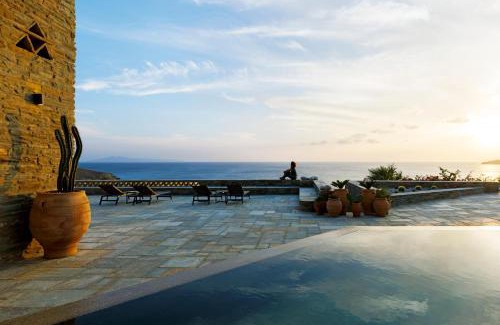 Batsi House | Villa Gaia, Beachfront, Plunge Pool & Sunset by Explore Andros
