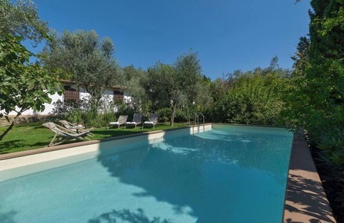 Calenzano Villa | Villa Gally beautiful premium villa with garden and p/pool