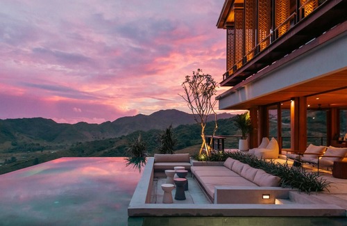 Praya Barat Villa | Villa GEM - 4 bedroom at Tampah Hills